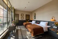 Floral Lux Hotel·Wutong Hotel(Zhongshan Mausoleum) Hotels in Zijin Mountain Scenic Area/Sun Yat-sen's Mausoleum Area