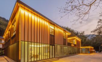 Jiujian Yiwang Homestay