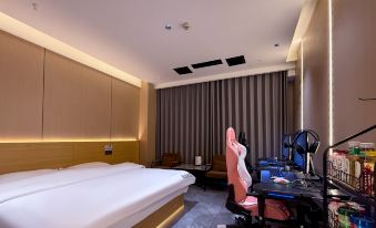 Star North Esports Hotel