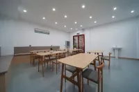 Erhai No.1 | Seaview Azure Skywalk Vacation Boutique Stay (Dali Haidong Town Ideal City) - فطور