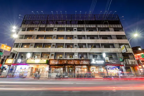Chase Walker Hotel - Airport Shuttle