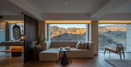 Boundary Mountain Hotel