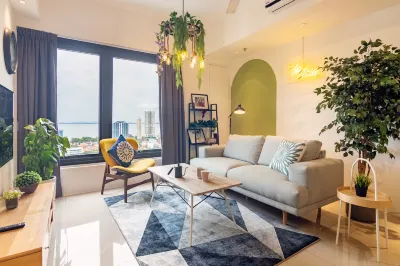Tropicana 218 Macalister by ALV Suites