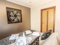 Holiday Beach Budapest Wellness and Conference Hotel Hotels in God