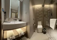 Lavande Hotel (Dongguan Tangxia Rainbow High-speed Railway South Station Branch) Hotels near South Area of Tangxia Stadium
