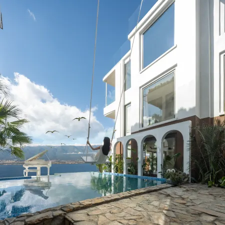 Xianyun Astrum Pool | Dessert · 360 ° Cliff Sea View Music Hot Spring Hotel (Dali Erhai Branch)