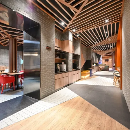 Crystal Orange Beijing Nanluoguxiang Отели рядом с достопримечательностью «Хоухай»