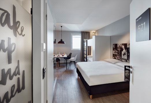 레제르 익스프레스 외관