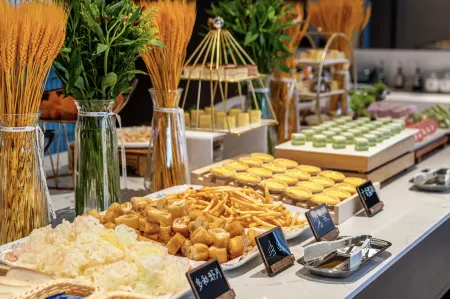 MEHOOD LESTIE Hotel (Zhanjiang Olympic Sports Center Military Park Store) Отели рядом с достопримечательностью «Zhanjiang Bay Bridge»