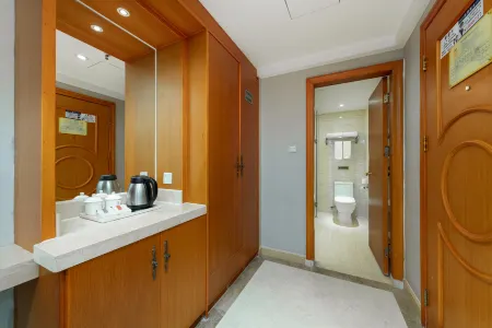 Vienna Hotel (Guangzhou Huawei R&D Center Songnan Branch)