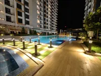 Near Airport K Avenue Homestay by Mino Suite - Pools