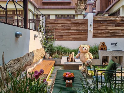 Er island Hotels near Near No.301 Provincial Road