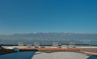 Dali Island star water gallery hotel