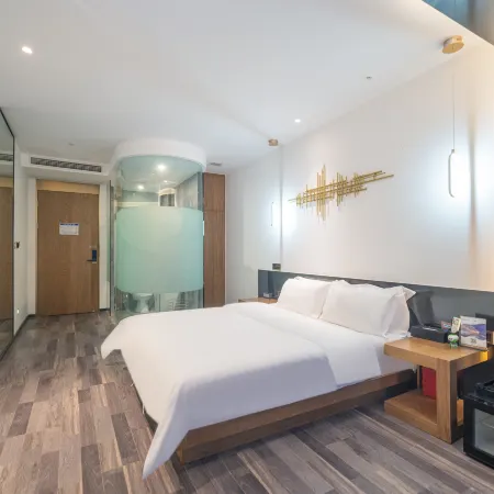 Chongqing YaQi Hotel（Jiefang Tablet shop）