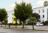 B&B Hôtel Evry-Lisses (2) Hotels in Mennecy
