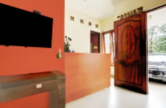 Hotel O 76 Gayungsari Hotel di Kecamatan Gayungan