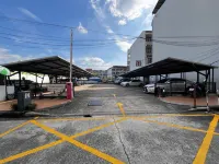 Laemchabangcity Hotel - parking