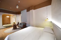 Jianshui Chunshanwai Taoju Homestay (Zitao Creative Industry Park)