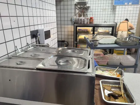 Jilin Hotel Отели рядом с достопримечательностью «Longli Water Town»