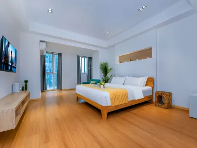 Qingfeng Xiaoshe Apartment (Chongqing Jiefangbei Hongyadong Branch) Hotel a 