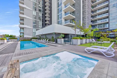 Trafalgar Lane Apartments by CLLIX Отели рядом с достопримечательностью «Парк Мобрей»