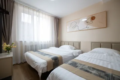 Dalian Jingti International Conference Center Hotel Hotels near Rose Garden