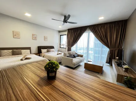 Serene Trefoil Studio-Setia City Mall/SCCC/UiTM/NIH/Peninsula/Tenby