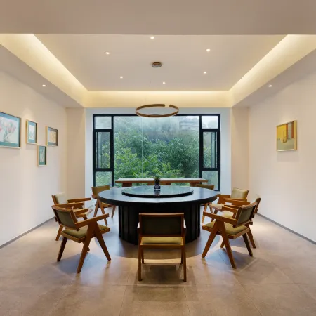 JiangLu Nannuoshan Mountain Inn