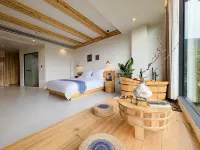 Yunxi Secretland • View the sunset of Dongzhai | Designer's best homestay (Zhaoxing Dongzhai Store) - parking