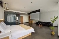 Boying Hotel (Huangguoshu Waterfalls Scenic Area)