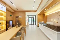 Meiji Movie Hotel (Sanpailou Dajie Fujian Road Subway Station)