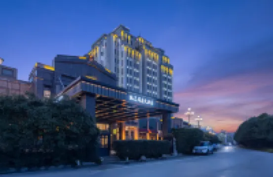 Nanchang Kaimei Grand Hotel (Aixi Huxi Metro Station) Hotels near Nanchang Ocean Park