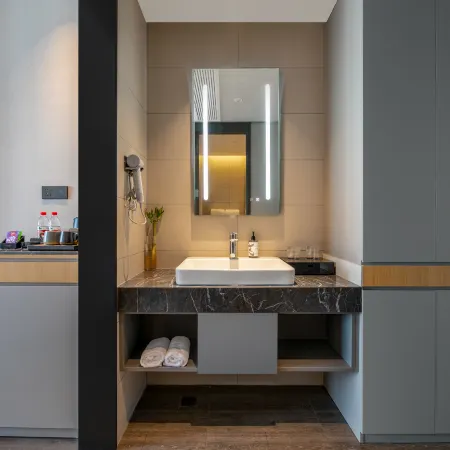 Home Inn Select (Zhenjiang Yangzhong Avenue Yuanboyuan Branch)