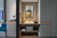 Home Inn Select (Zhenjiang Yangzhong Avenue Yuanboyuan Branch) Hotels in Yangzhong