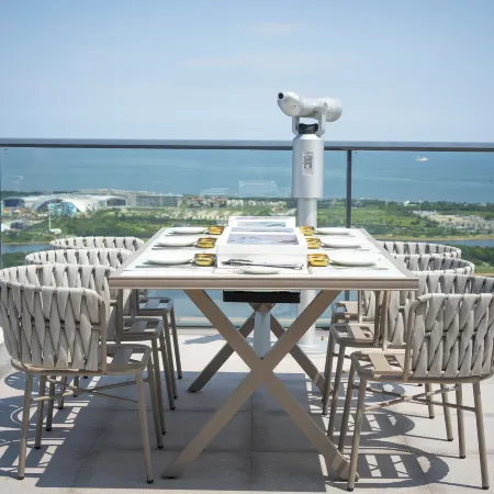 Cloud Glam Seaview Hotel