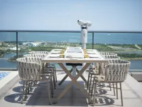 Cloud Glam Seaview Hotel