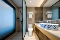 Luanchuan Time Story Hotel