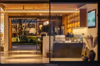 Borei Yunlan Resort Hotel (Lugu Lake Daluoshui Store) Hotels in Ninglang