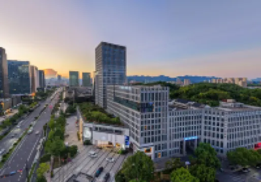 Four Seasons Huatong Hotel (Tonglu City Center Branch)