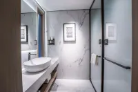 Buluotuo Buyi Cultural Theme Hotel (Luodian Times Jiahe Branch) Hotels in Luodian