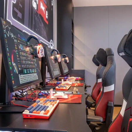 Homeinn YUNIK E-Sports Hotel (Beijing South Railway Station You'anmen Bridge)