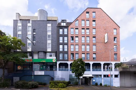 Garner Hotel COLOGNE PORZ - AIRPORT by IHG Отели рядом с достопримечательностью «Зоопарк Рольфс Штрайхель»