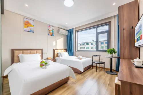 Junyi Boutique Homestay - Inns
