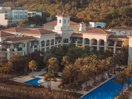 Springwoods Club Palm Tree Hotel Отели рядом с достопримечательностью «Spring Woods»