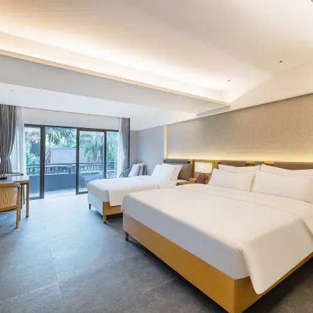 Jifeng International Hotel (Wanning High Speed Railway Station)