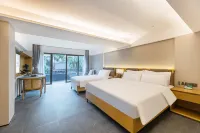 Jifeng International Hotel (Wanning High Speed Railway Station)