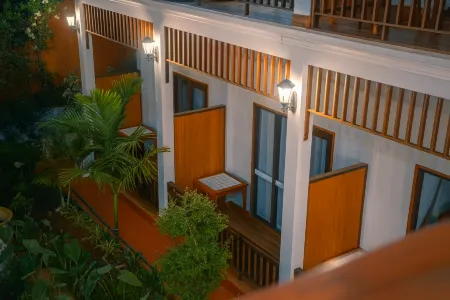 Ruoxi Hotel