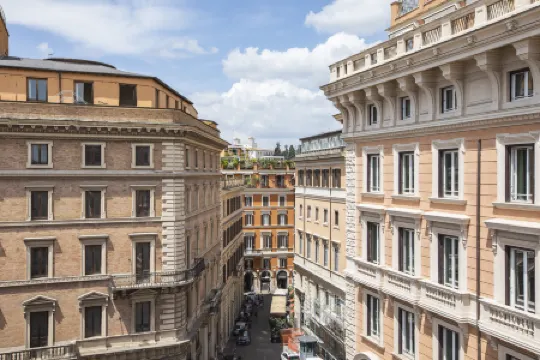 德勒納澤歐尼酒店