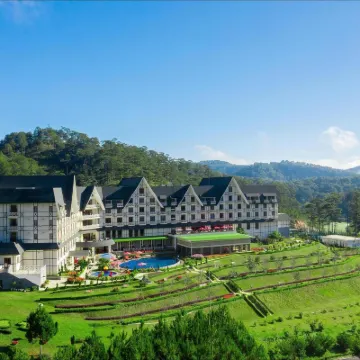 Swiss-Belresort Tuyen Lam Hotels near Truc Lam Buddhist Monastery