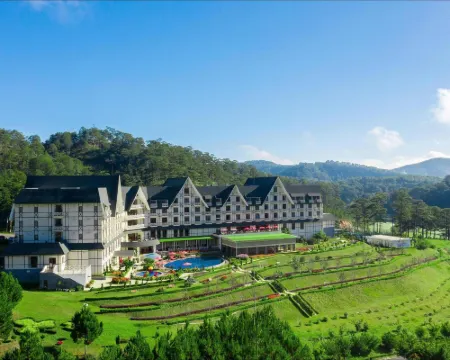 Swiss-Belresort Tuyen Lam Hoteles en Dalat